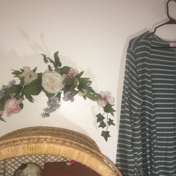 LulaRoe Sweater Sarah Cardigan Striped Duster - Picture 2 of 3